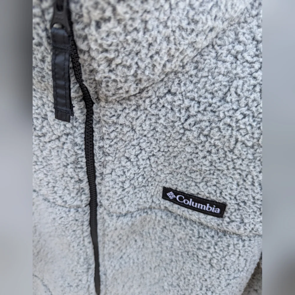 Columbia Soft Gray Sherpa Jacket - Picture 2 of 2